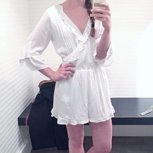 Abercrombie Fitch White Romper Ruffle Eyelet Bell Sleeve Boho Bride Preppy S New